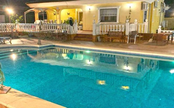 Resale - Villa -
Torrevieja - Costa Blanca