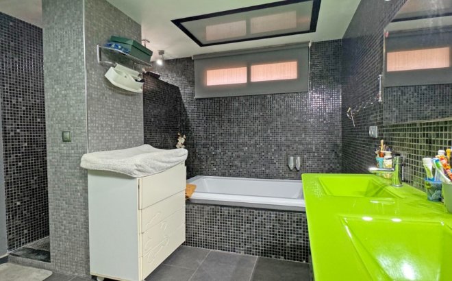 Revente - Appartement -
Torrevieja - Costa Blanca