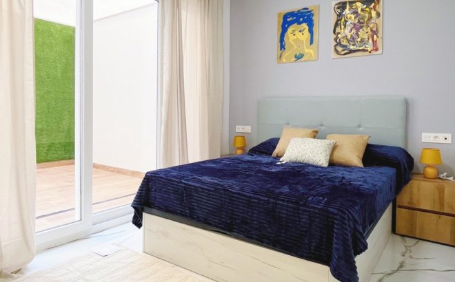 Resale - Apartment -
Torrevieja - Costa Blanca