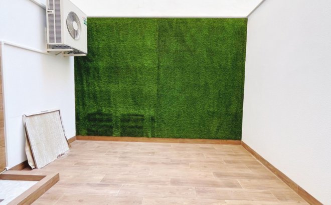 Resale - Apartment -
Torrevieja - Costa Blanca