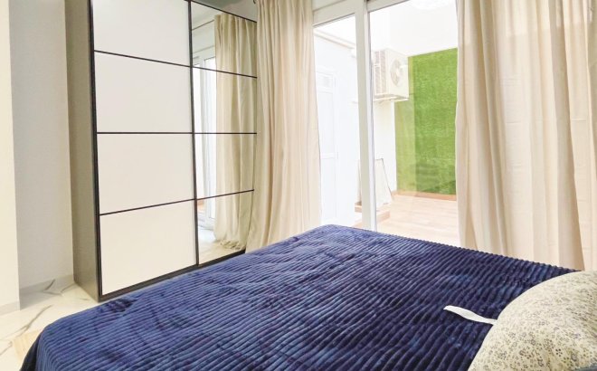 Revente - Appartement -
Torrevieja - Playa del Cura