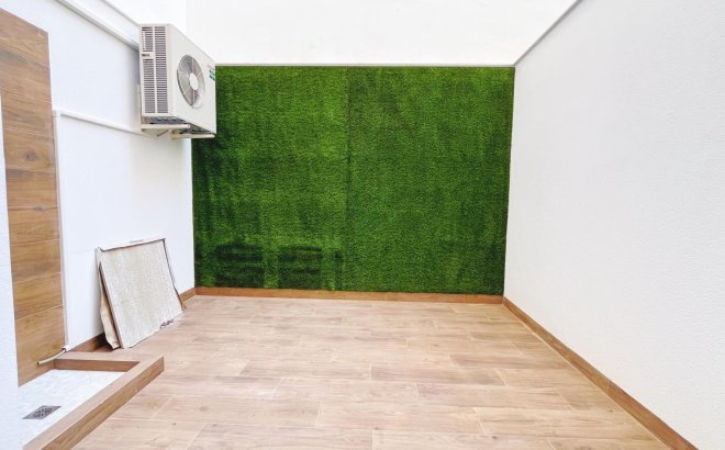 Revente - Appartement -
Torrevieja - Playa del Cura