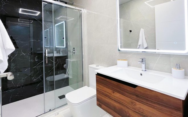 Revente - Appartement -
Torrevieja - Playa del Cura