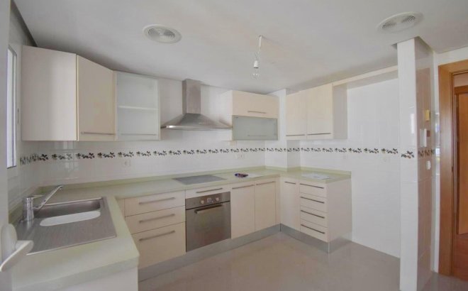 Herverkoop - Appartement -
Torrevieja - Centro - Muelle Pesquero