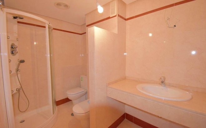 Herverkoop - Appartement -
Torrevieja - Centro - Muelle Pesquero