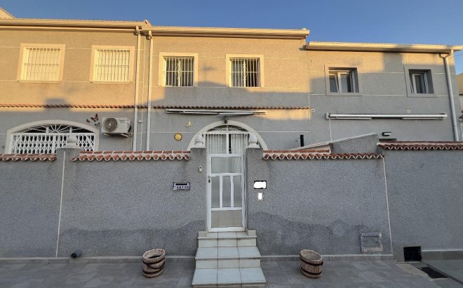Revente - Town House -
Torrevieja - La Siesta - El Salado - Torreta