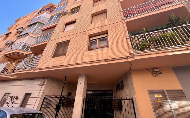 Resale - Apartment -
Torrevieja - Costa Blanca