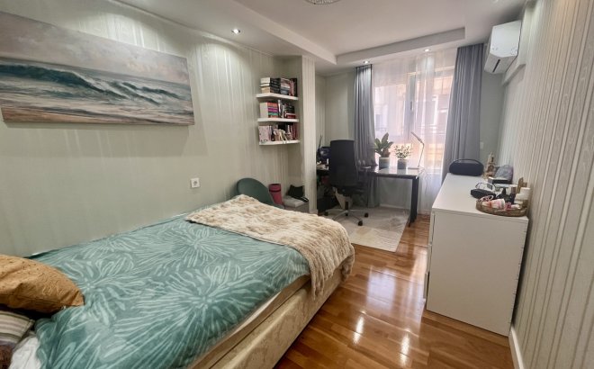 Resale - Apartment -
Torrevieja - Costa Blanca