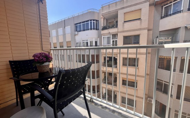 Resale - Apartment -
Torrevieja - Costa Blanca