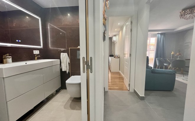 Resale - Apartment -
Torrevieja - Costa Blanca