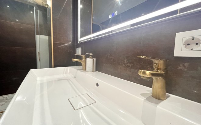 Resale - Apartment -
Torrevieja - Costa Blanca