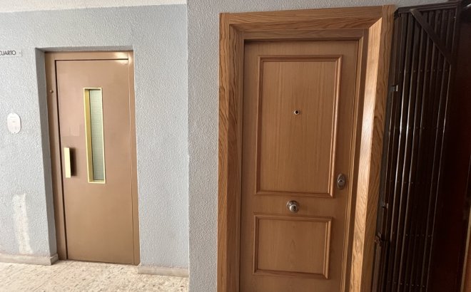 Resale - Apartment -
Torrevieja - Costa Blanca