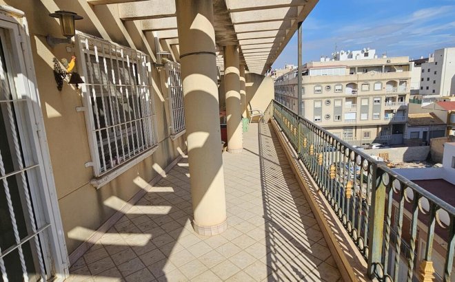 Resale - Penthouse -
Torrevieja - CENTRE