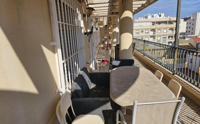 Resale - Penthouse -
Torrevieja - CENTRE
