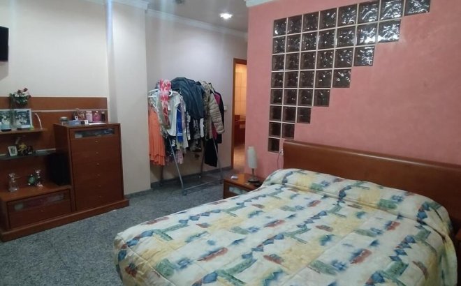 Resale - Penthouse -
Torrevieja - CENTRE