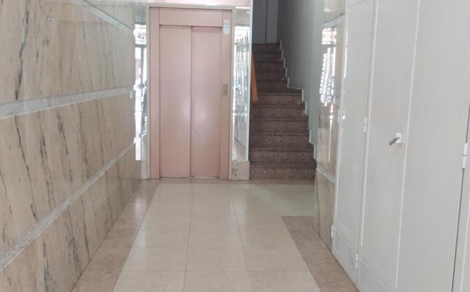 Resale - Penthouse -
Torrevieja - CENTRE