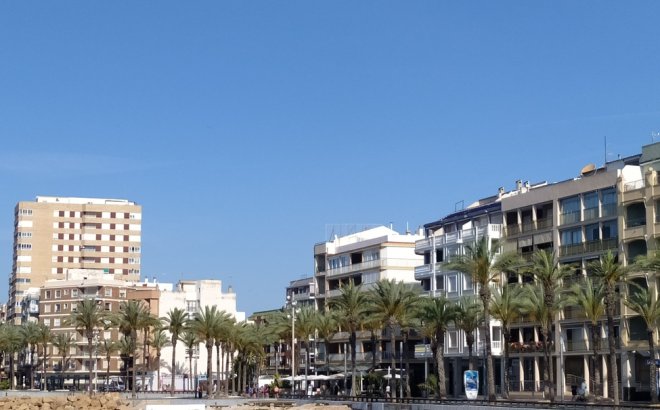 Resale - Penthouse -
Torrevieja - CENTRE