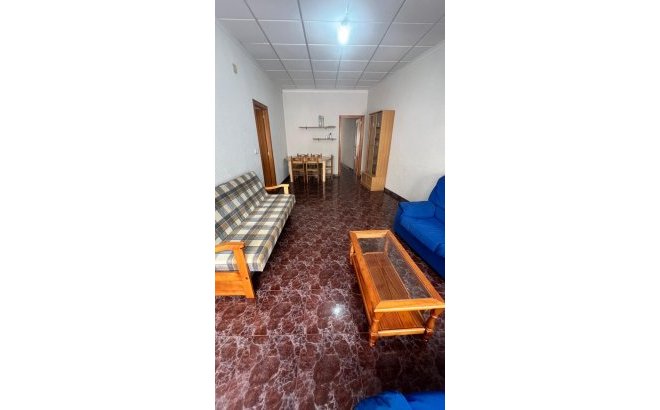 Resale - Town House -
Torrevieja - Estacion De Autobuses