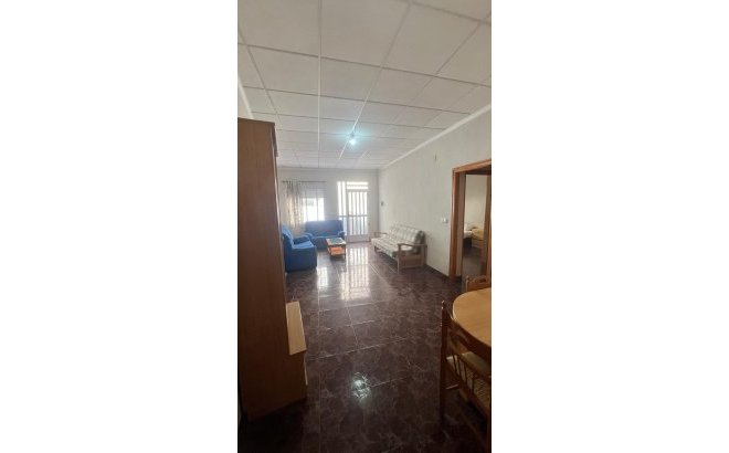 Resale - Town House -
Torrevieja - Estacion De Autobuses