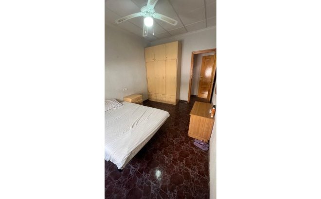 Resale - Town House -
Torrevieja - Estacion De Autobuses