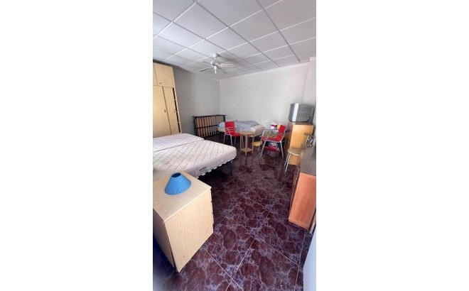 Resale - Town House -
Torrevieja - Estacion De Autobuses