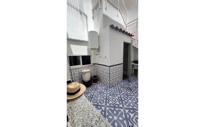 Resale - Town House -
Torrevieja - Estacion De Autobuses