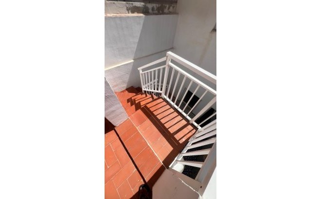 Resale - Town House -
Torrevieja - Estacion De Autobuses