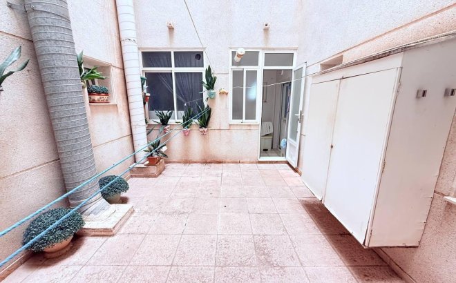 Resale - Apartment -
Torrevieja - La Mata