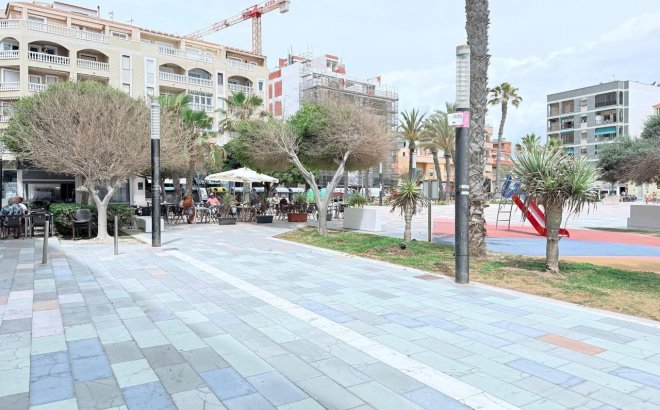 Resale - Apartment -
Torrevieja - La Mata