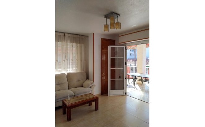 Revente - Appartement -
Torrevieja - Playa De Los Naufragos