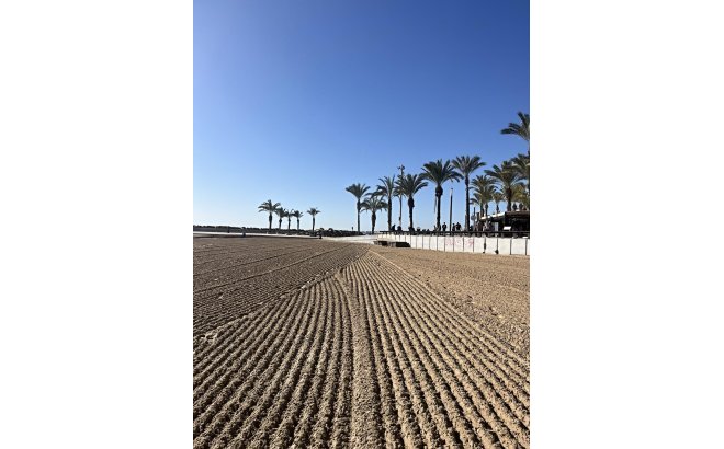 Resale - Apartment -
Torrevieja - Estacion De Autobuses