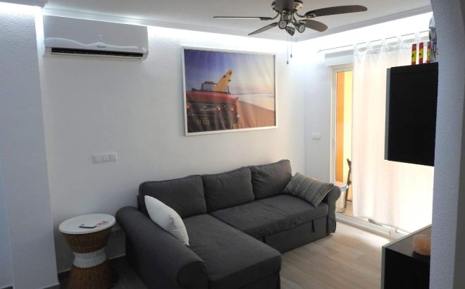 Herverkoop - Appartement -
Torrevieja - Playa del Cura