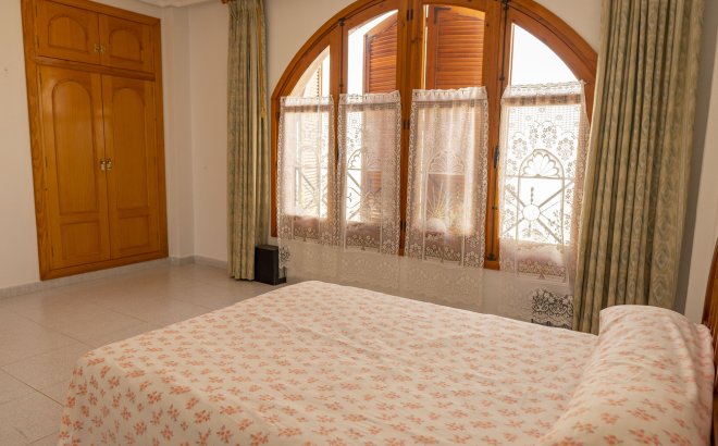 Resale - Penthouse -
Torrevieja - Playa del Cura