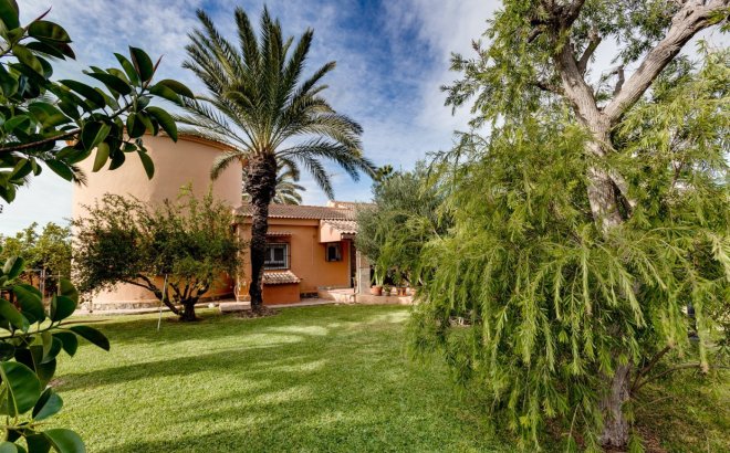 Resale - Villa -
Torrevieja - San Luis