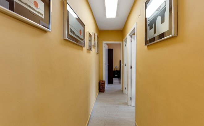 Resale - Villa -
Torrevieja - San Luis