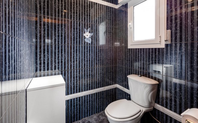 Resale - Villa -
Torrevieja - San Luis