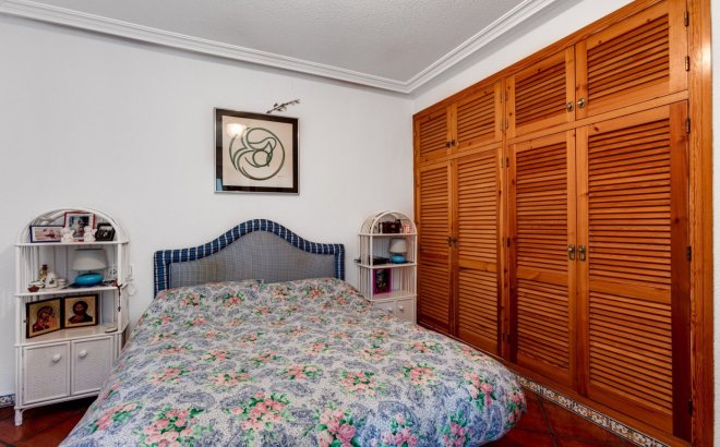 Resale - Villa -
Torrevieja - San Luis