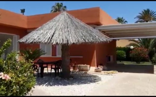 Resale - Villa -
Torrevieja - Costa Blanca