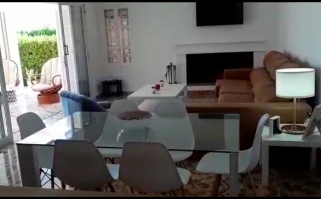 Resale - Villa -
Torrevieja - Costa Blanca