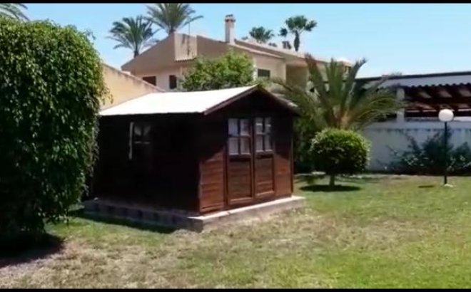 Resale - Villa -
Torrevieja - Costa Blanca