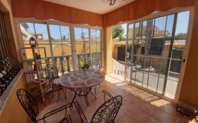 Resale - Villa -
Torrevieja - Aguas Nuevas