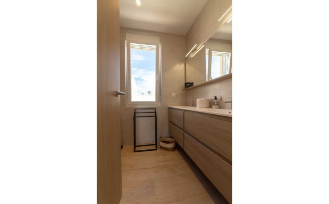 Resale - Villa -
Torrevieja - Costa Blanca