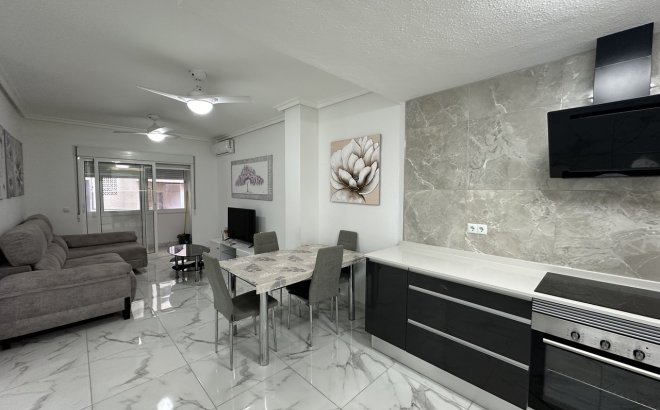 Resale - Apartment -
Torrevieja - Costa Blanca