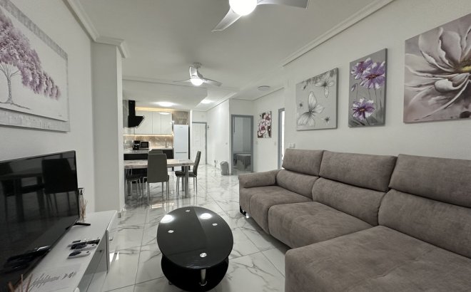 Resale - Apartment -
Torrevieja - Costa Blanca