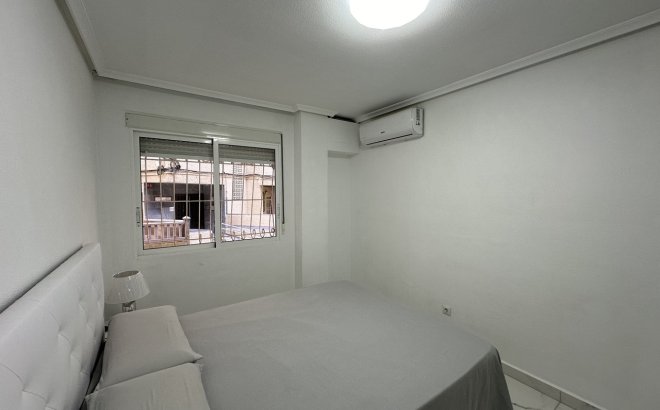 Resale - Apartment -
Torrevieja - Costa Blanca