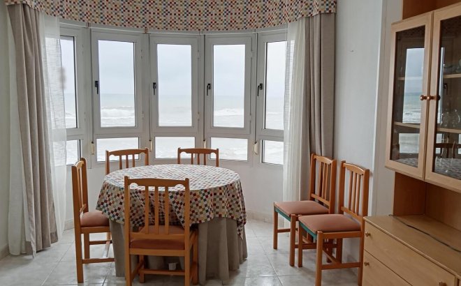 Resale - Apartment -
Torrevieja - PLAYA LOS LOCOS