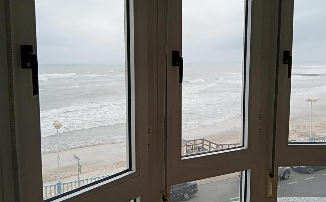 Resale - Apartment -
Torrevieja - PLAYA LOS LOCOS