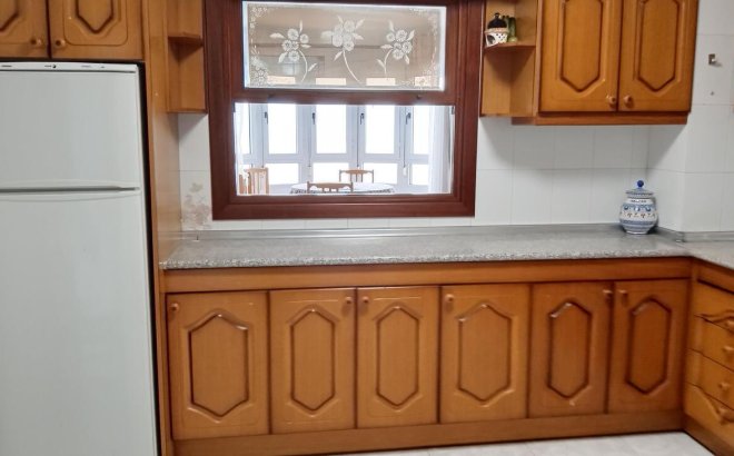 Resale - Apartment -
Torrevieja - PLAYA LOS LOCOS