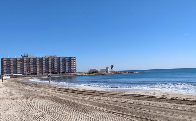 Resale - Apartment -
Torrevieja - PLAYA LOS LOCOS