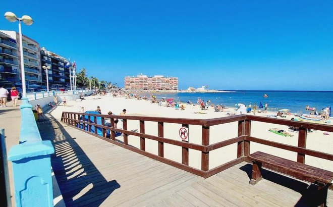Resale - Apartment -
Torrevieja - PLAYA LOS LOCOS